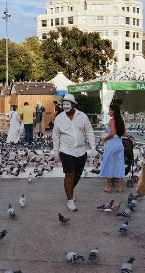 Mime in Plaça Catalunya