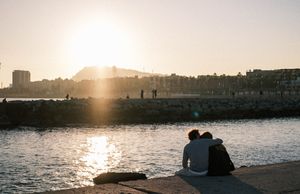 Couple on the barceloneta